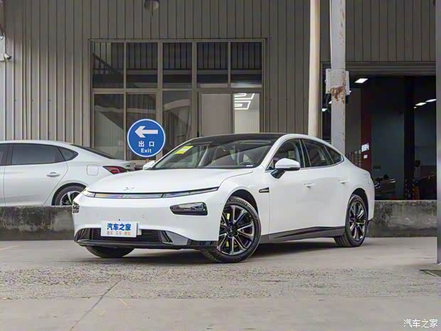 小鵬汽車(chē) 小鵬P7 2022款 670N+