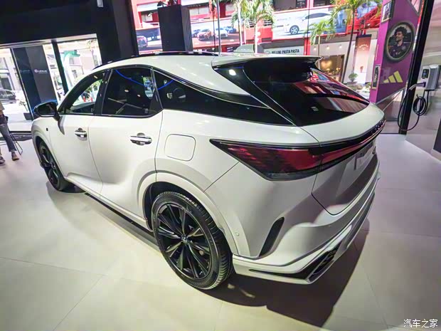 雷克薩斯 雷克薩斯RX 2023款 500h F SPORT Performance 中國(guó)臺(tái)灣版