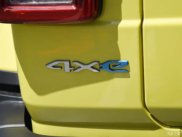 Jeep(進(jìn)口) 牧馬人新能源 2022款 四門(mén) 2.0T 4xe 撒哈拉 螢光黃限量版