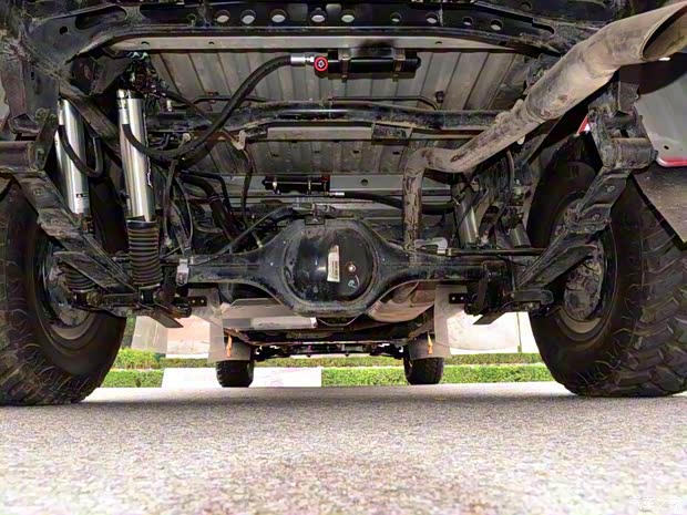 鄭州日產(chǎn) 納瓦拉 2017款 2.5L手動四驅(qū)旗艦版QR25