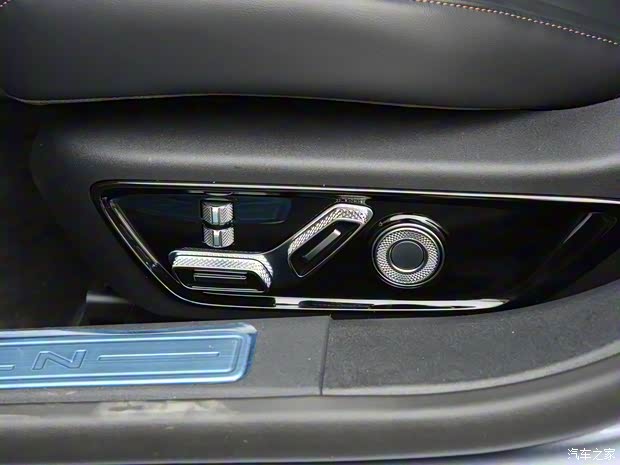 長(zhǎng)安林肯 林肯Z 2022款 i享 尊耀版