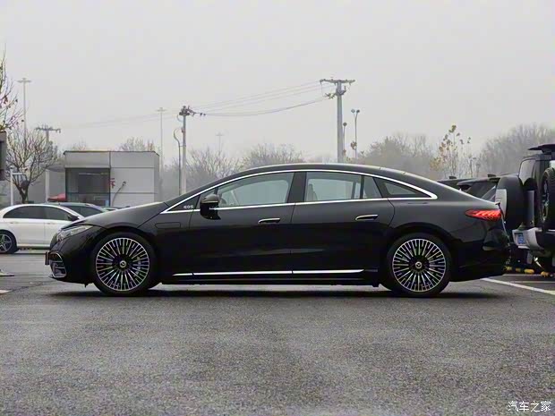 梅赛德斯-EQ 奔驰EQS 2022款 580 4MATIC 梅赛德斯-EQ 奔驰EQS 2022款 580 4MATIC