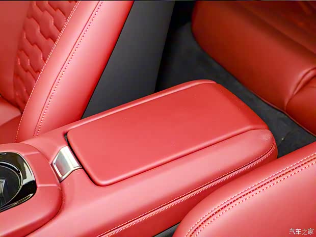 Audi Sport 奧迪RS e-tron GT 2023款 基本型