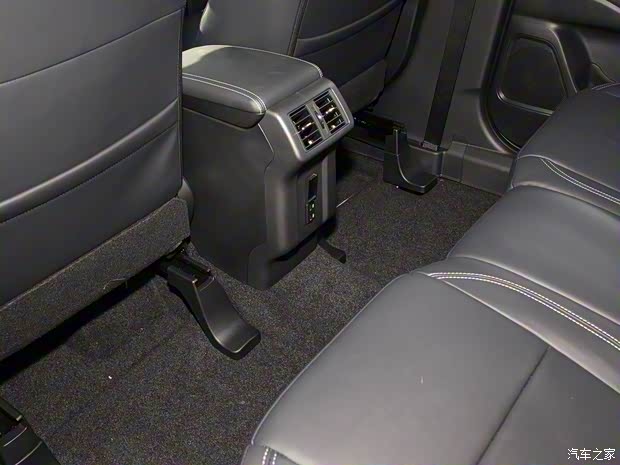 廣汽三菱 歐藍(lán)德 2020款 2.0L 兩驅(qū)暢享版 5座