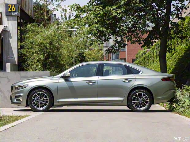 吉利汽车 星瑞 2023款 1.5TD 扶摇版 吉利汽车 星瑞 2023款 1.5TD 扶摇版