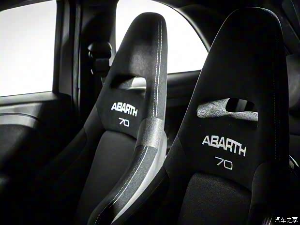 菲亚特(进口) 菲亚特500 2020款 595 Abarth Pista 菲亚特(进口) 菲亚特500 2020款 595 Abarth Pista