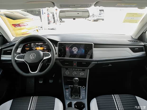 一汽-大众 宝来 2023款 200TSI 手动畅行版 一汽-大众 宝来 2023款 200TSI 手动畅行版