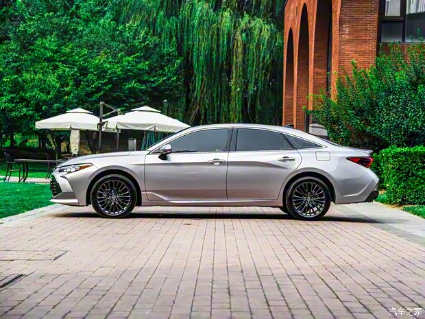 一汽豐田 亞洲龍 2019款 2.0L XLE尊貴版