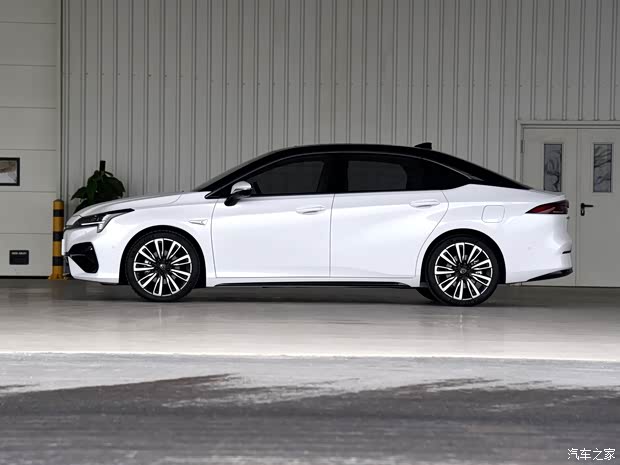 广汽新能源 Aion S 2019款 概念版 广汽新能源 Aion S 2019款 概念版