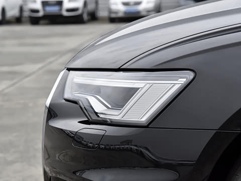 2022款 40 TFSI 豪华动感型 2022款 40 TFSI 豪华动感型