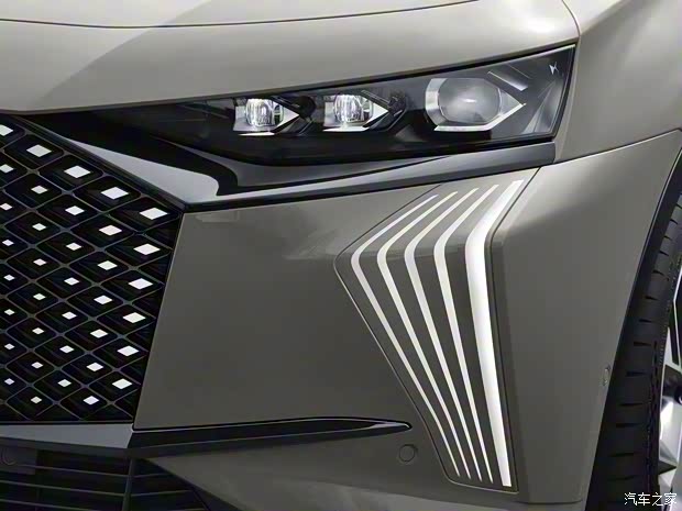 DS(進口) DS 7新能源(海外) 2023款 Crossback E-Tense 4x4  DS(進口) DS 7新能源(海外) 2023款 Crossback E-Tense 4x4