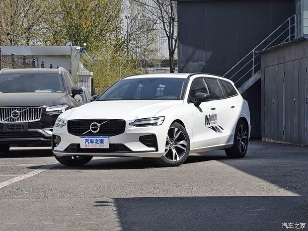 沃尔沃(进口) 沃尔沃V60 2023款 B5 智雅运动版