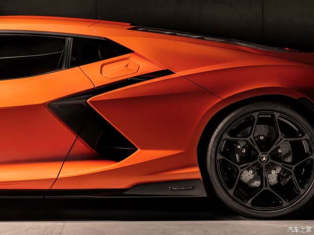 兰博基尼 Revuelto 2023款 基本型