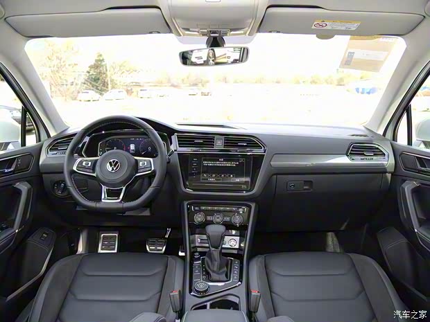 上汽大众 途观L 2021款 380TSI 自动四驱R-Line越享版7座 上汽大众 途观L 2021款 380TSI 自动四驱R-Line越享版7座