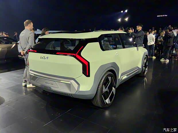 起亚(进口) 起亚EV3 2024款 基本型 起亚(进口) 起亚EV3 2024款 基本型