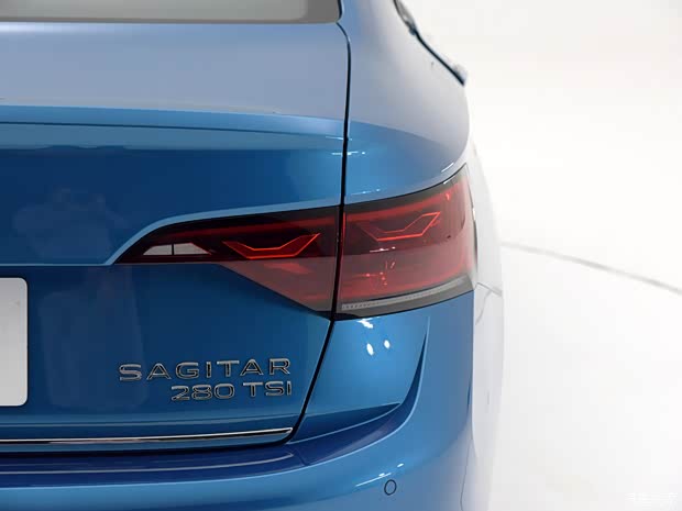一汽-大众 速腾 2023款 280TSI DSG卓越Plus版 一汽-大众 速腾 2023款 280TSI DSG卓越Plus版