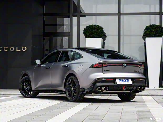 长安汽车 长安UNI-V 2022款 2.0T 运动版 长安汽车 长安UNI-V 2022款 2.0T 运动版