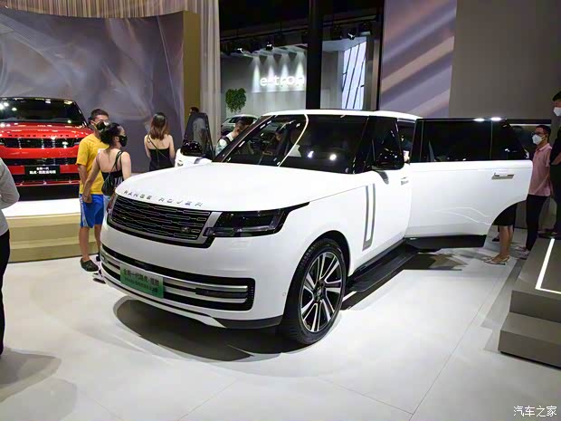 路虎(進(jìn)口) 攬勝新能源 2023款 插電混動 典范加長版