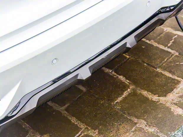 上汽集团 荣威RX5 eMAX 2022款 PHEV无畏尊荣版