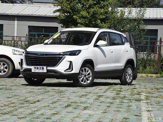 北京汽车 智达X3 2019款 1.5T 手动荣耀版 北京汽车 智达X3 2019款 1.5T 手动荣耀版