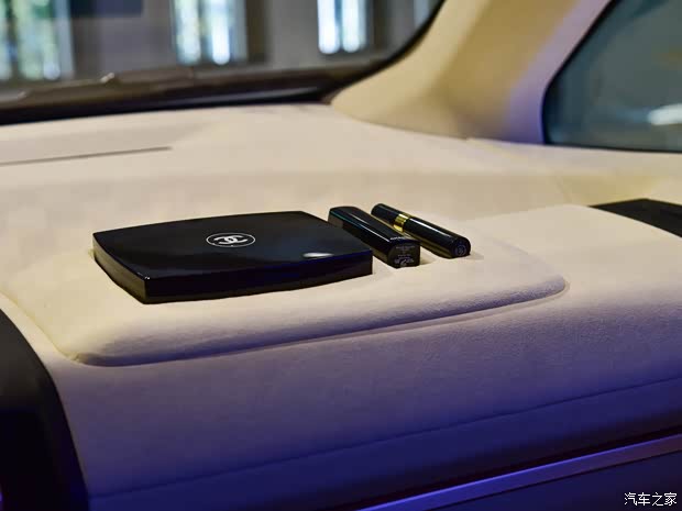 上汽通用五菱 寶駿KiWi EV 2021款 豬小八版