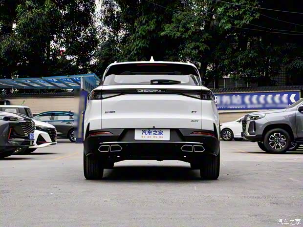 北京汽車 北京X7 2023款 1.5TD DCT優(yōu)享+版