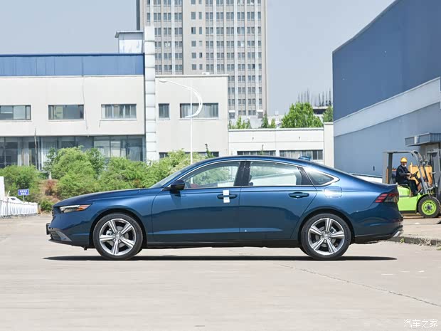 广汽本田 雅阁 2023款 260TURBO 卓越版 广汽本田 雅阁 2023款 260TURBO 卓越版