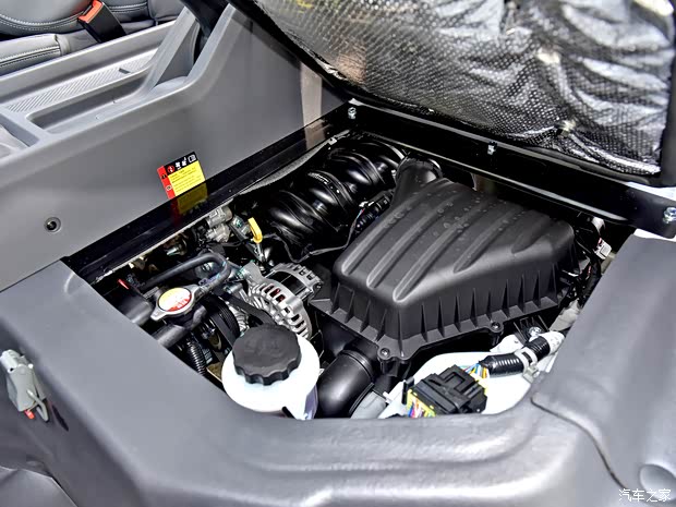 上汽通用五菱 五菱龍卡 2023款 2.0L 舒適型 上汽通用五菱 五菱龍卡 2023款 2.0L 舒適型