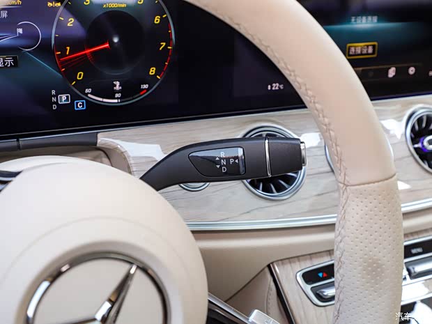 奔馳(進(jìn)口) 奔馳E級(jí)(進(jìn)口) 2023款 E 260 轎跑車