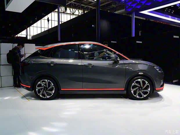 合众汽车 哪吒V 2020款 基本型