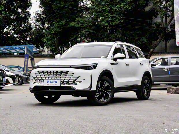 北京汽車 北京X7 2023款 1.5TD DCT優(yōu)享+版