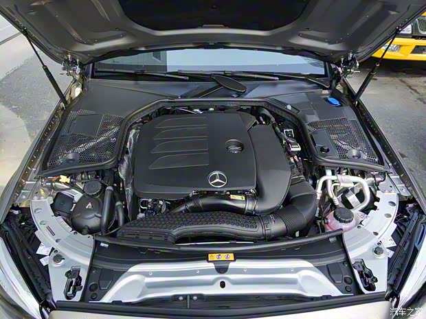 奔馳(進(jìn)口) 奔馳C級(jí)(進(jìn)口) 2020款 C 260 轎跑車