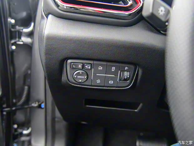 長(zhǎng)安汽車 長(zhǎng)安歐尚X5 2020款 1.5T 高配版