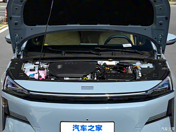 吉利汽车 银河L6 2023款 60km AIR 吉利汽车 银河L6 2023款 60km AIR