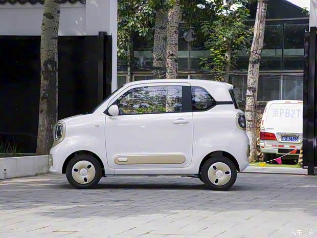 一汽奔腾 奔腾小马 2024款 170km 活力马 一汽奔腾 奔腾小马 2024款 170km 活力马