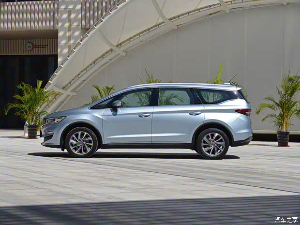 吉利汽车 嘉际 2019款 基本型 6座 吉利汽车 嘉际 2019款 基本型 6座