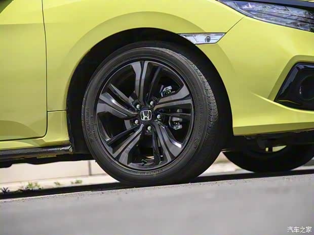 东风本田 思域 2019款 220TURBO CVT燃擎版