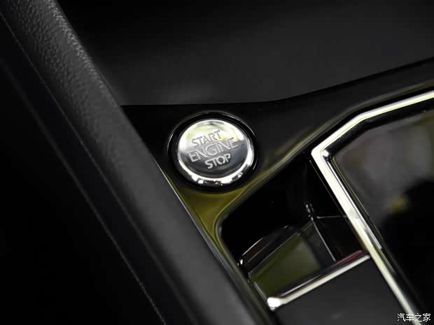 上汽大众 朗逸 2018款 两厢 280TSI DSG豪华版 国V