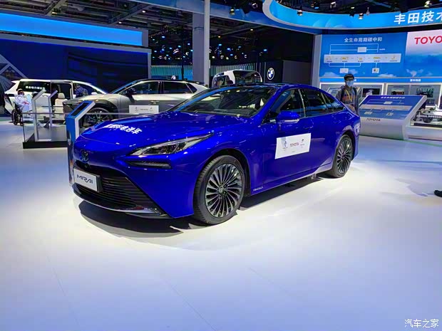 丰田(进口) Mirai 2022款 量产版 丰田(进口) Mirai 2022款 量产版
