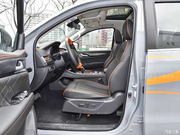 鄭州日產(chǎn) 銳騏7 2023款 虎嘯