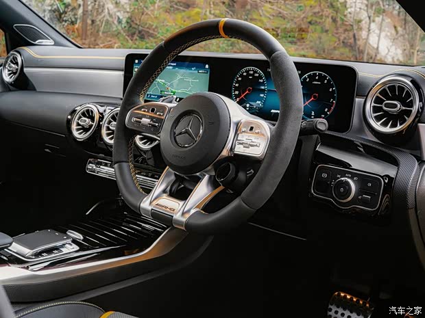 梅赛德斯-AMG 奔驰A级AMG(进口) 2020款 AMG A 45 S 4MATIC+ 英国版 梅赛德斯-AMG 奔驰A级AMG(进口) 2020款 AMG A 45 S 4MATIC+ 英国版