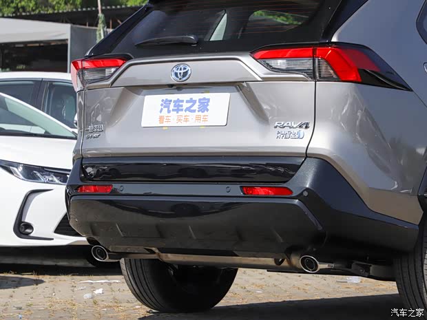 一汽丰田 RAV4荣放双擎E+ 2021款 2.5L 四驱旗舰Pro 一汽丰田 RAV4荣放双擎E+ 2021款 2.5L 四驱旗舰Pro