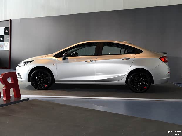 上汽通用雪佛兰 科鲁兹 2018款 330T Redline版