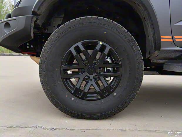 中兴汽车 中兴1986 2023款 2.0T竞技版自动汽油四驱超豪华标双 中兴汽车 中兴1986 2023款 2.0T竞技版自动汽油四驱超豪华标双