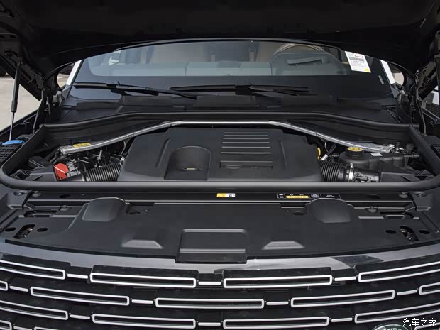 路虎(進(jìn)口) 攬勝 2024款 3.0 L6 400PS 典范加長(zhǎng)版