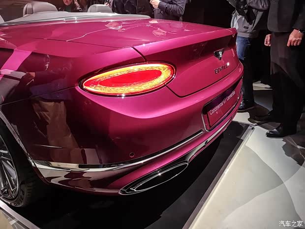 宾利 欧陆 2019款 6.0T GT W12 敞篷版