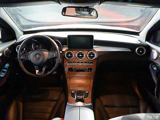 北京奔驰 奔驰GLC 2019款 GLC 300 L 4MATIC 豪华型