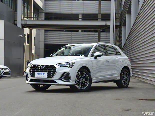 一汽奥迪 奥迪Q3 2023款 改款 40 TFSI 时尚动感型 一汽奥迪 奥迪Q3 2023款 改款 40 TFSI 时尚动感型