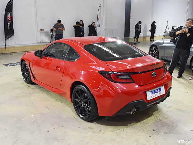 丰田(进口) 丰田86 2022款 GR 86 2.4L 手动版