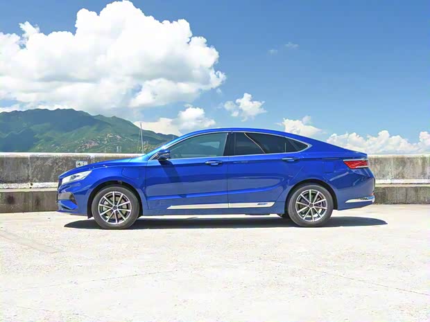 吉利新能源 博瑞新能源 2021款 1.5T ePro 領(lǐng)耀版